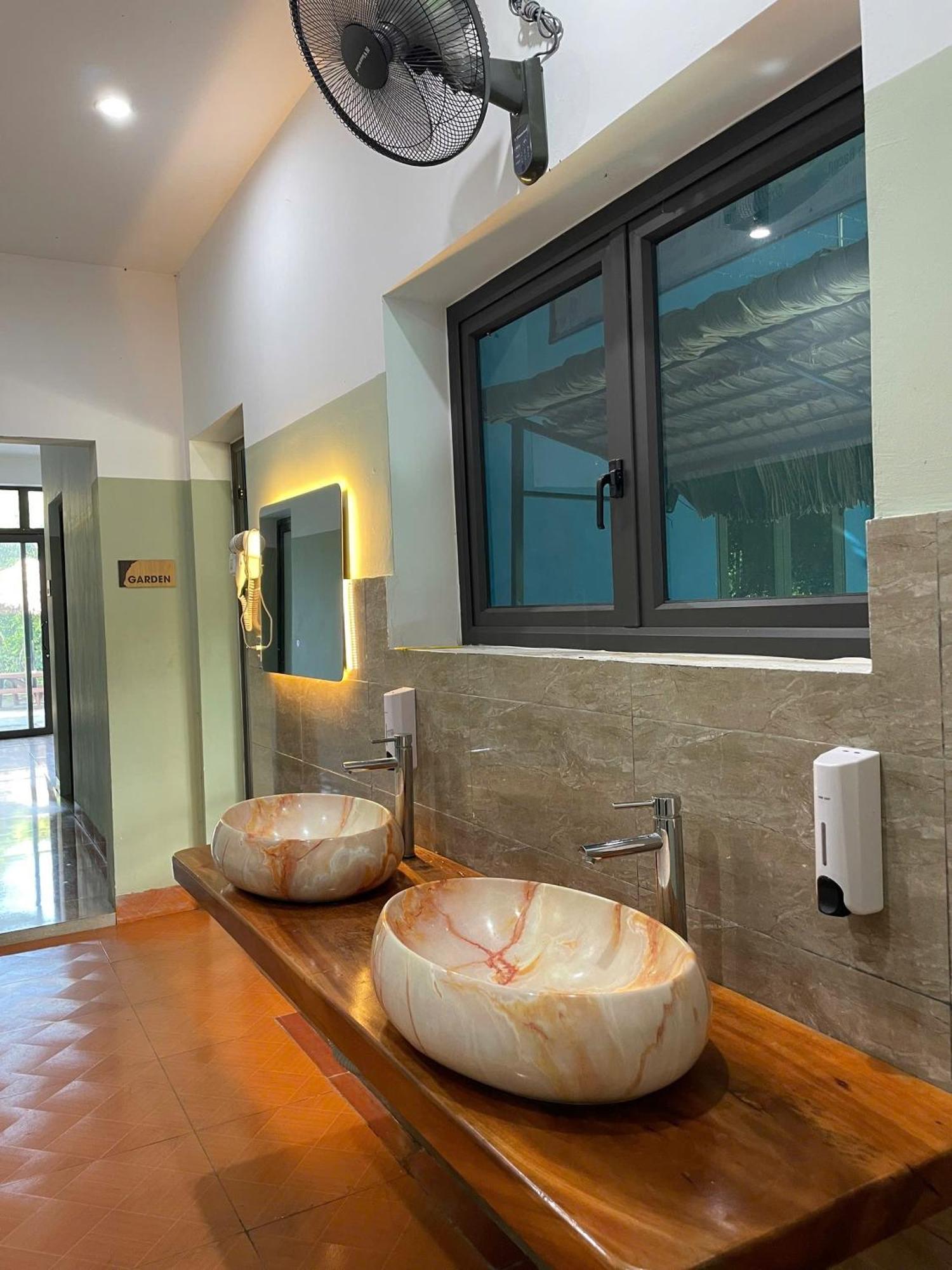 Felila Hostel & Tours Ha Giang Exterior photo